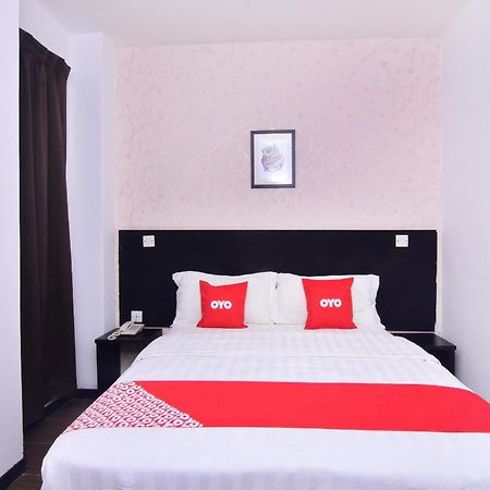 Super Oyo 43959 Astana Hotel Tawau Bagian luar foto