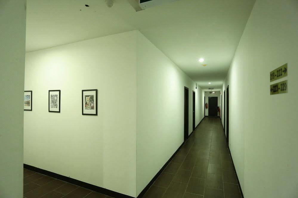 Super Oyo 43959 Astana Hotel Tawau Bagian luar foto