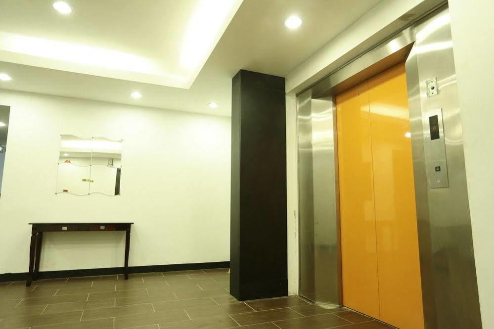 Super Oyo 43959 Astana Hotel Tawau Bagian luar foto